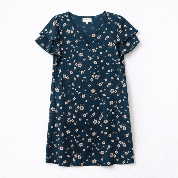 Everly Dresses & Skirts - Everly Women's‎ Medium Floral Flutter Sleeve Shift Dress Blue Cream